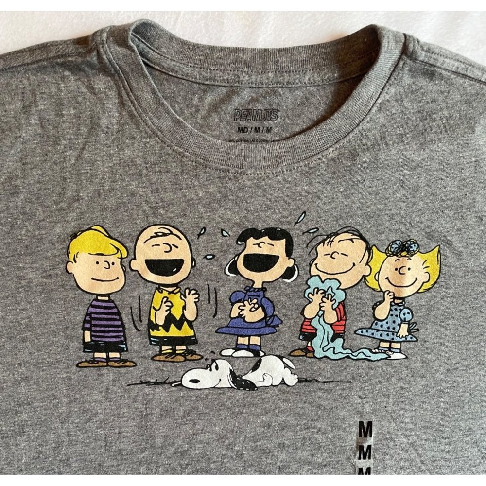 Peanuts Gang Short Sleeve Grey Graphic T-shirt NWT Juniors Size Medium